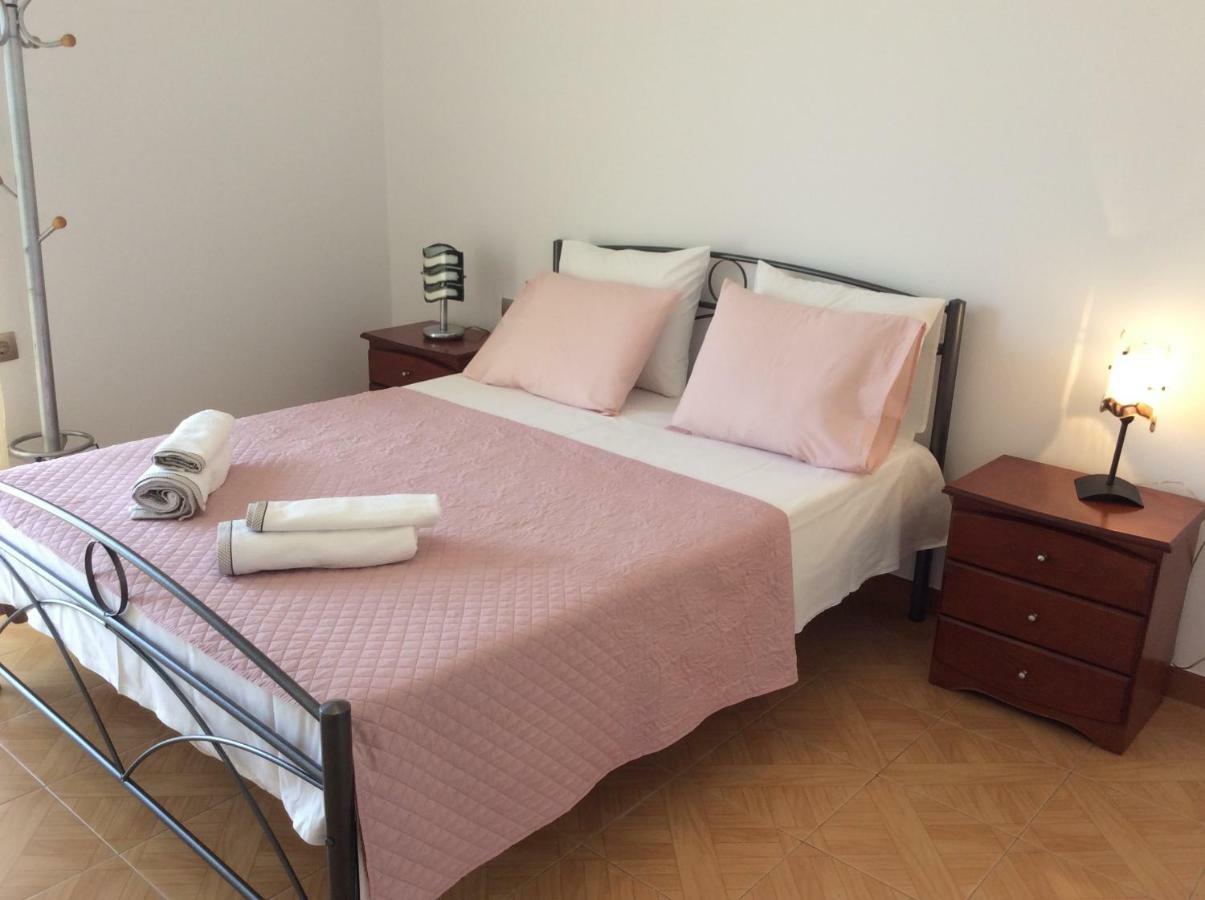 Comfort Apartment In Preveza Esterno foto